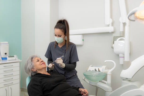 Best Emergency Dentist for Knocked-Out Tooth in Germantown Hls, IL